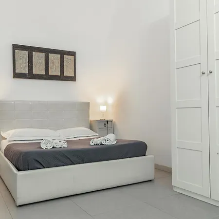 Апартаменты Zefnea House *