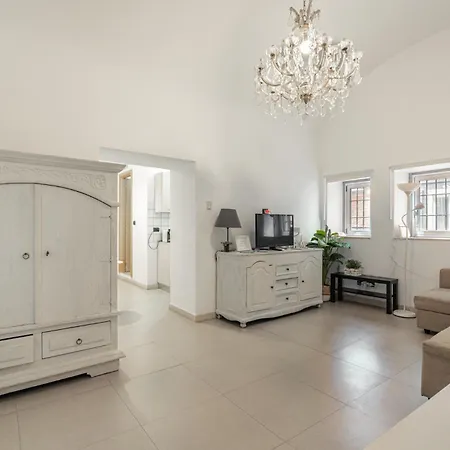 Zefnea House Апартаменты Катания