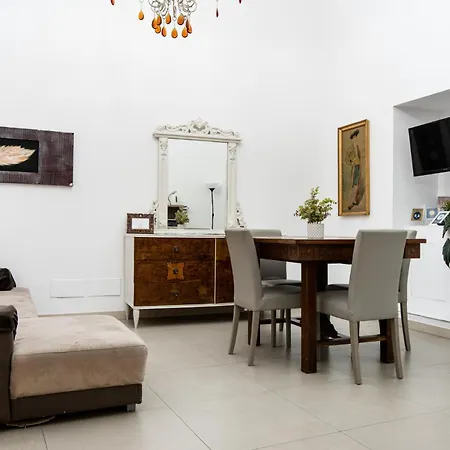 Апартаменты Zefnea House