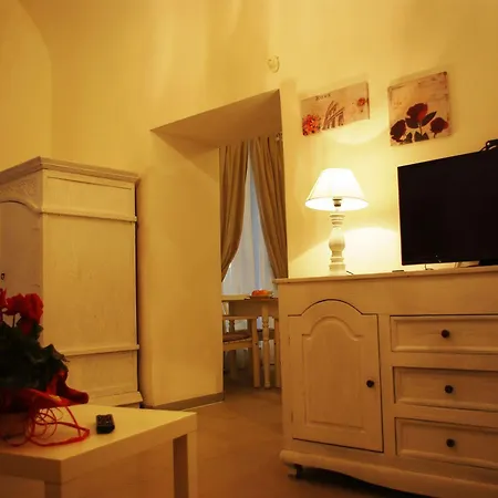 Zefnea House * Катания